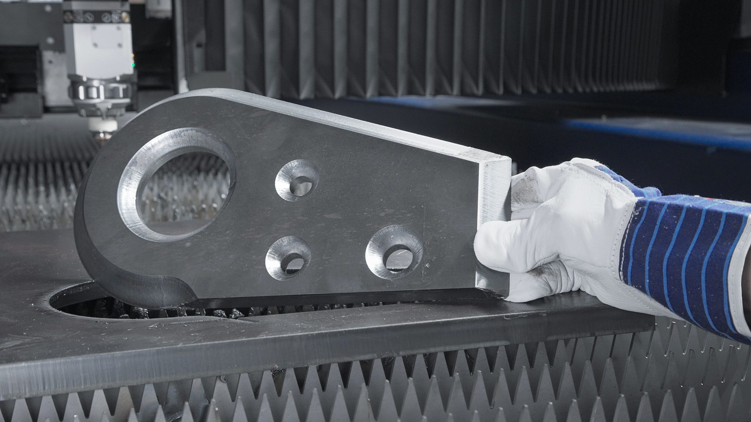 FABTECH REPORT New TRUMPF laser cutting machine generates bevels while